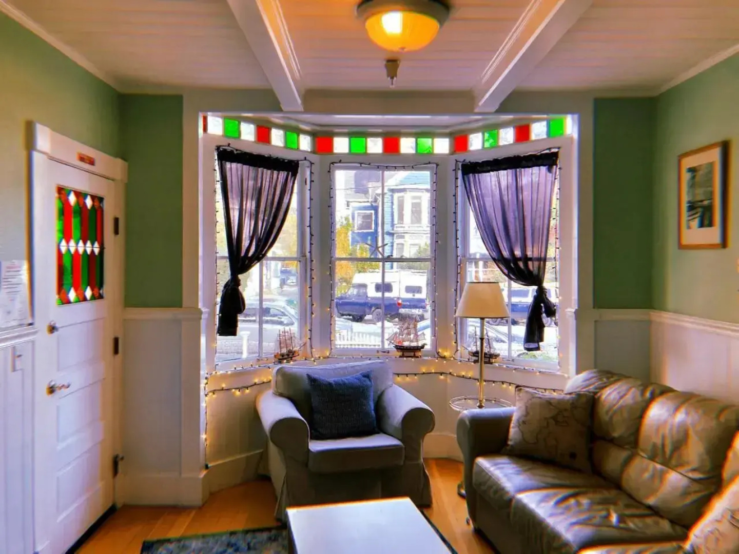 HI Santa Cruz Hostel