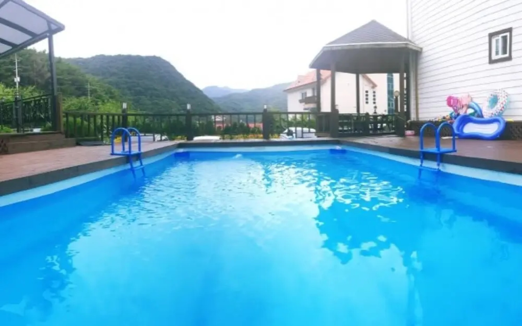 Muju Snowflower Travel Pension