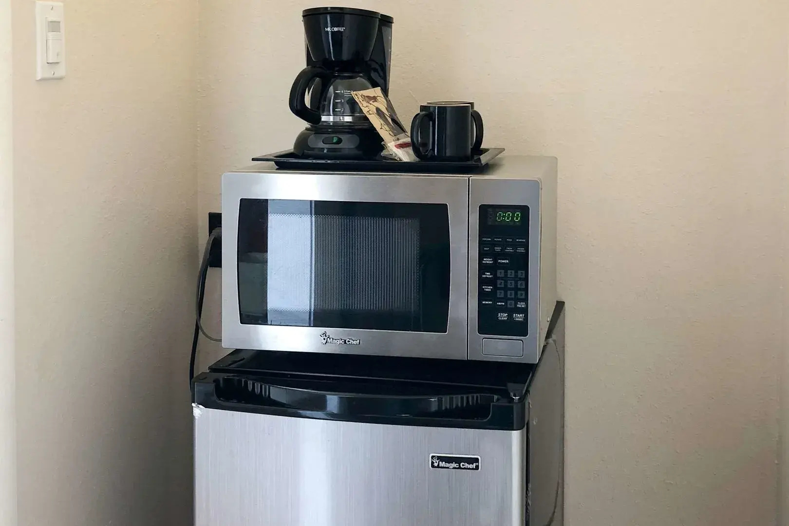 Econo Lodge Inn & Suites Oakland Airport