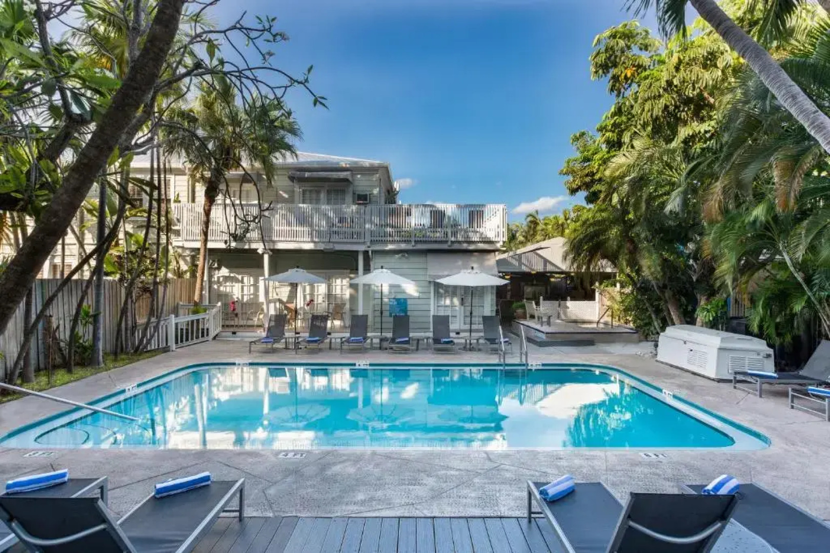 The Southernmost Inn - Adults Only