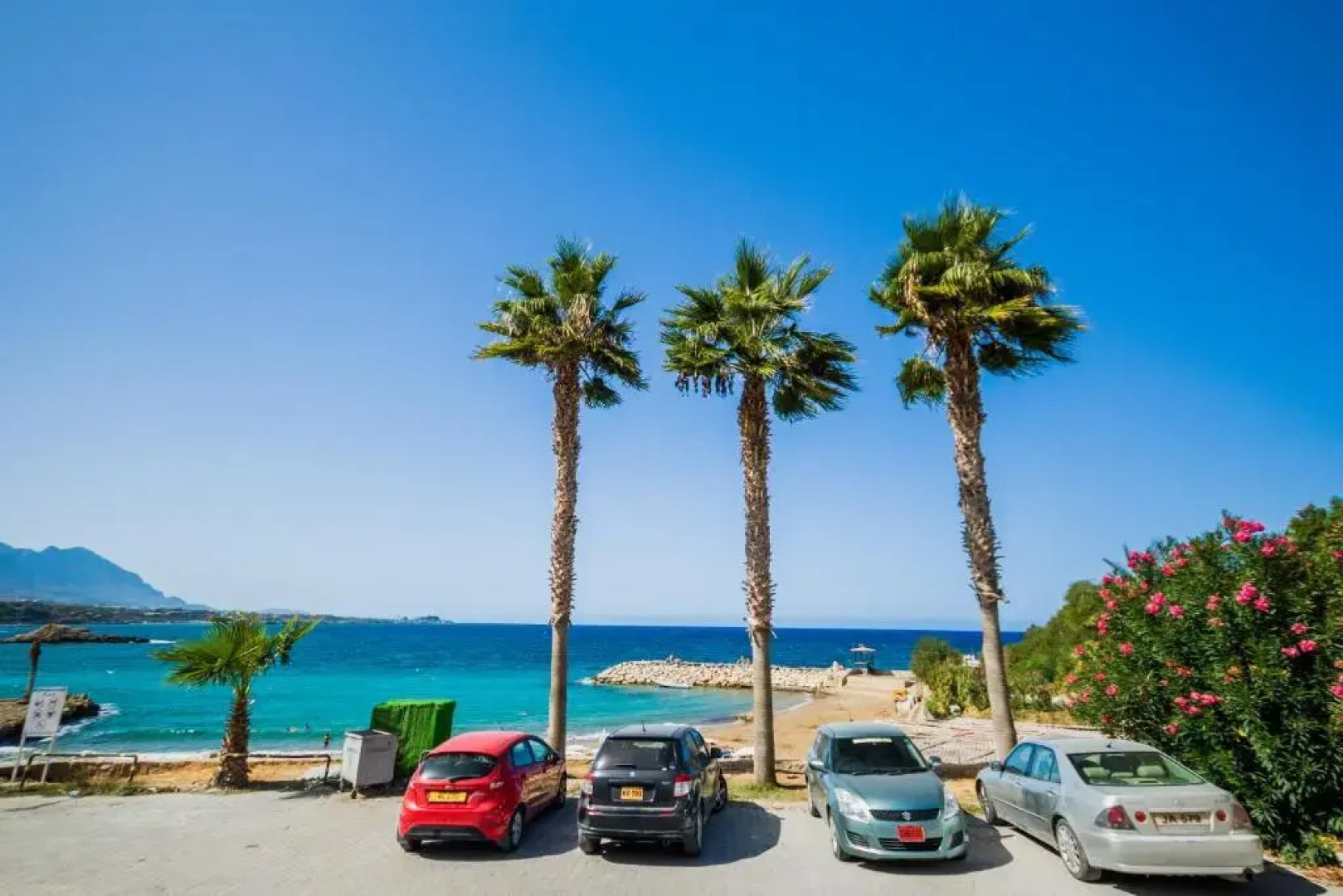 Comfortable One-Bedroom Apartment near the Sea and Casino Merit Park Sel 2-6