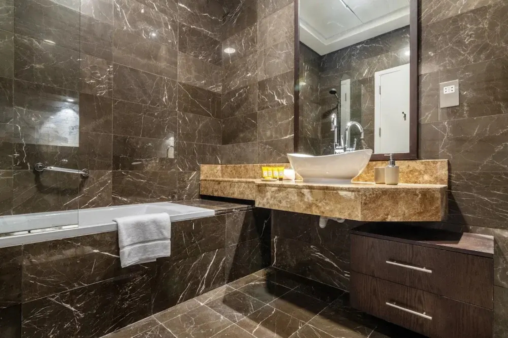 EDEN'S Homes & Villas - Dream Palm Residences