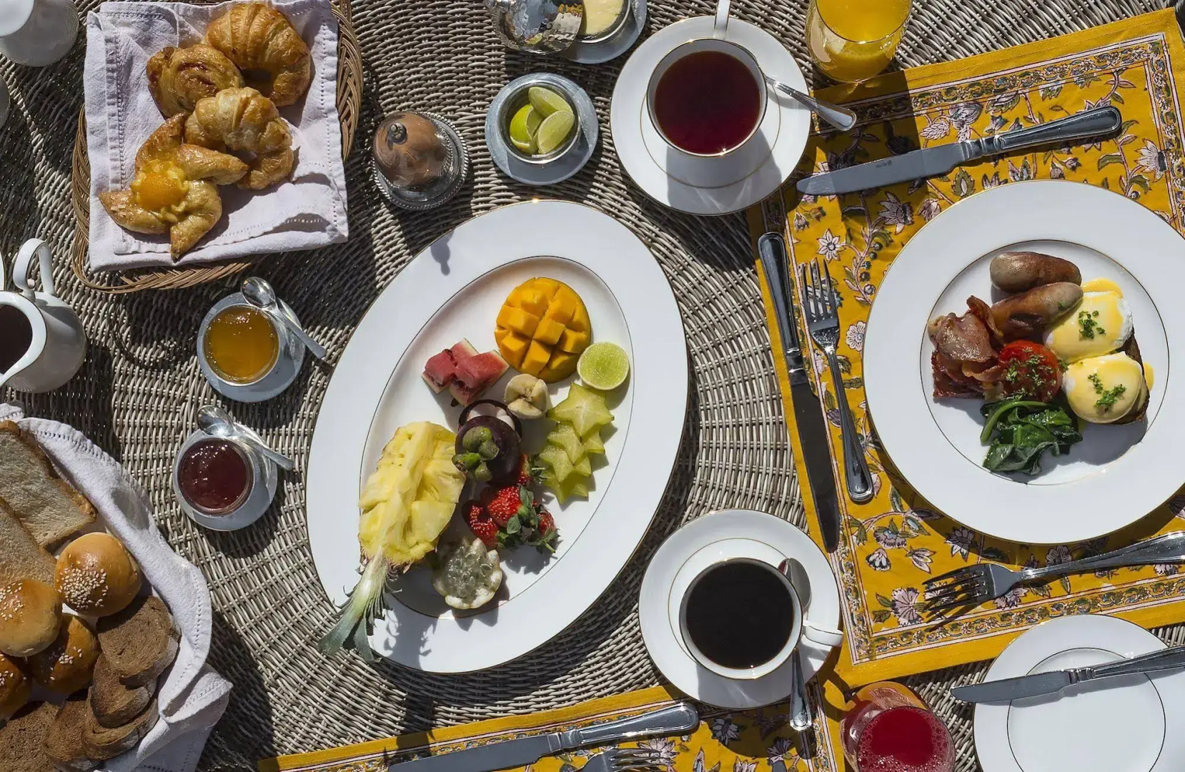 Hill Rise Luxury Villa & Stables by Edwards Collection