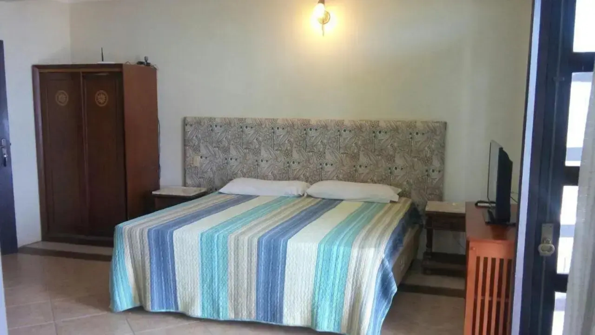 Solar do Carmo Suites & Apartments