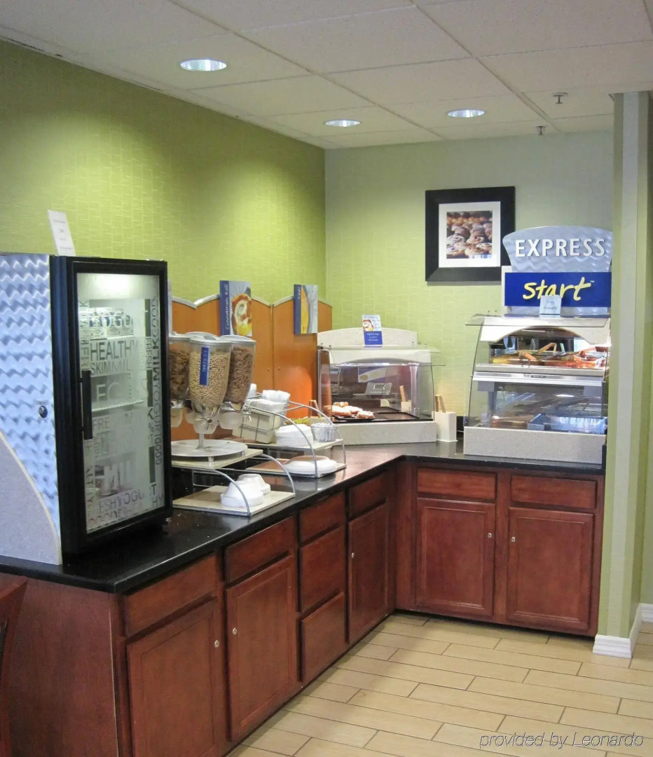 Holiday Inn Express & Suites Allentown-Dorney Park Area by IHG