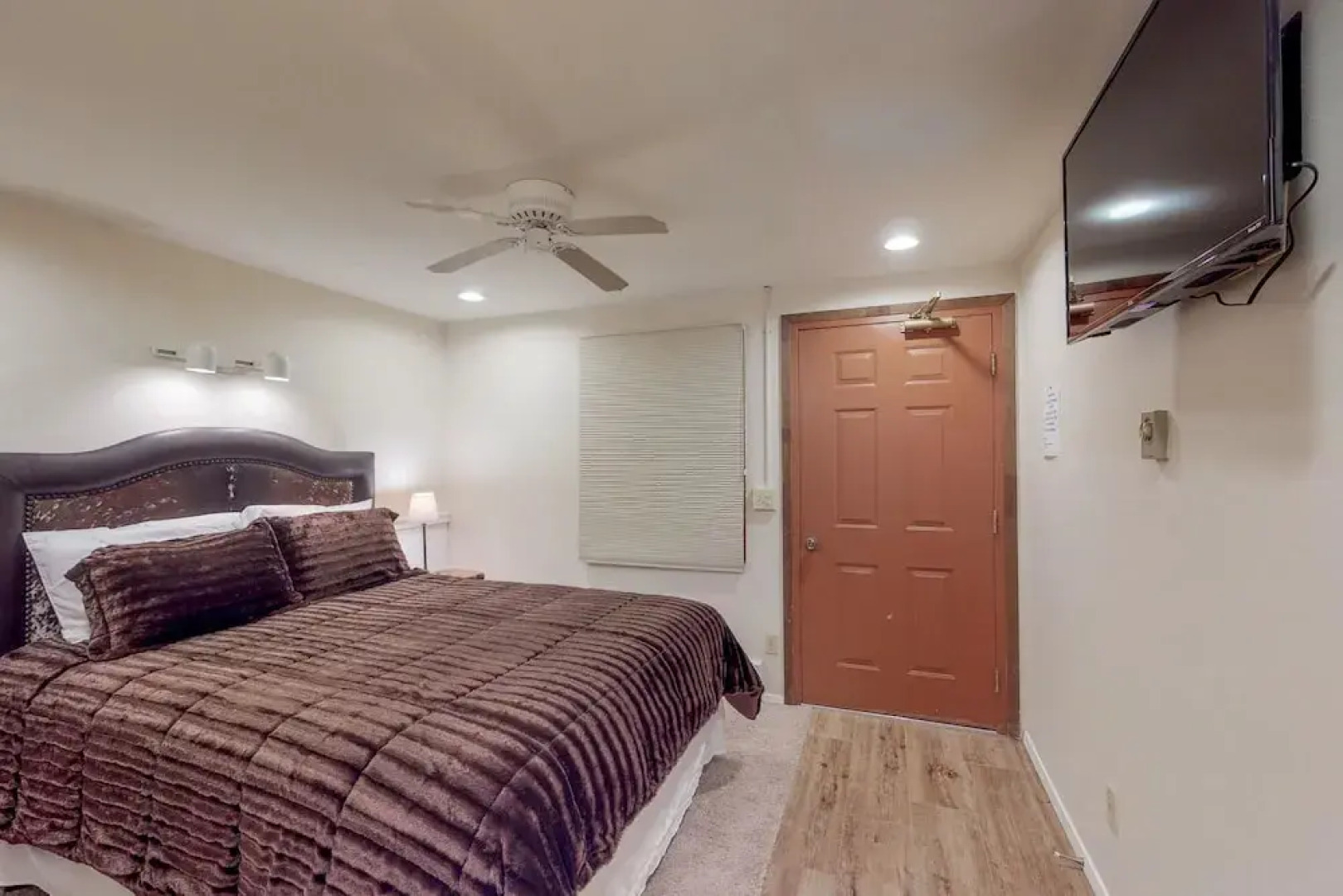 Three Seasons Condominiums