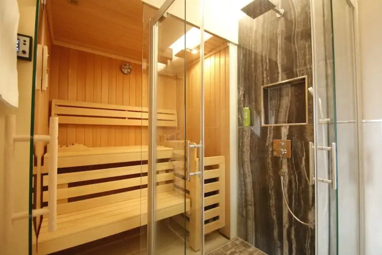 Amelie N°1 Hotel & Appartements