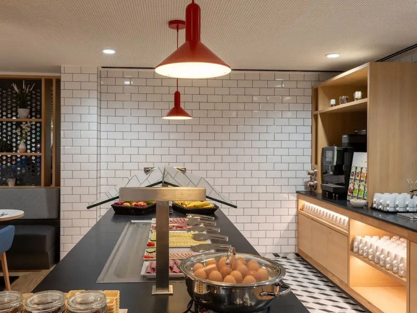 Holiday Inn Express Hamburg South A7 AS42 by IHG