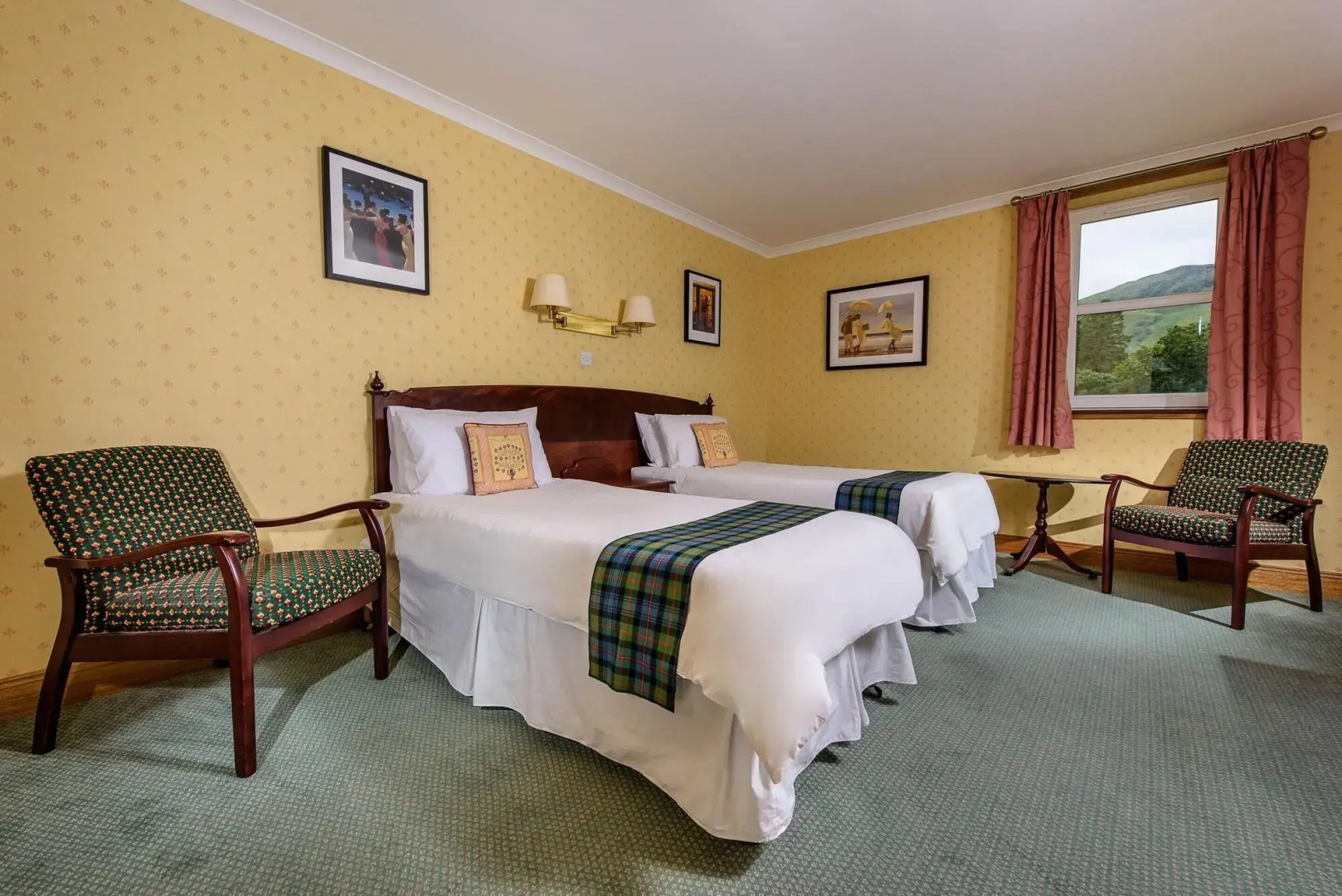 Muthu Dalmally Hotel