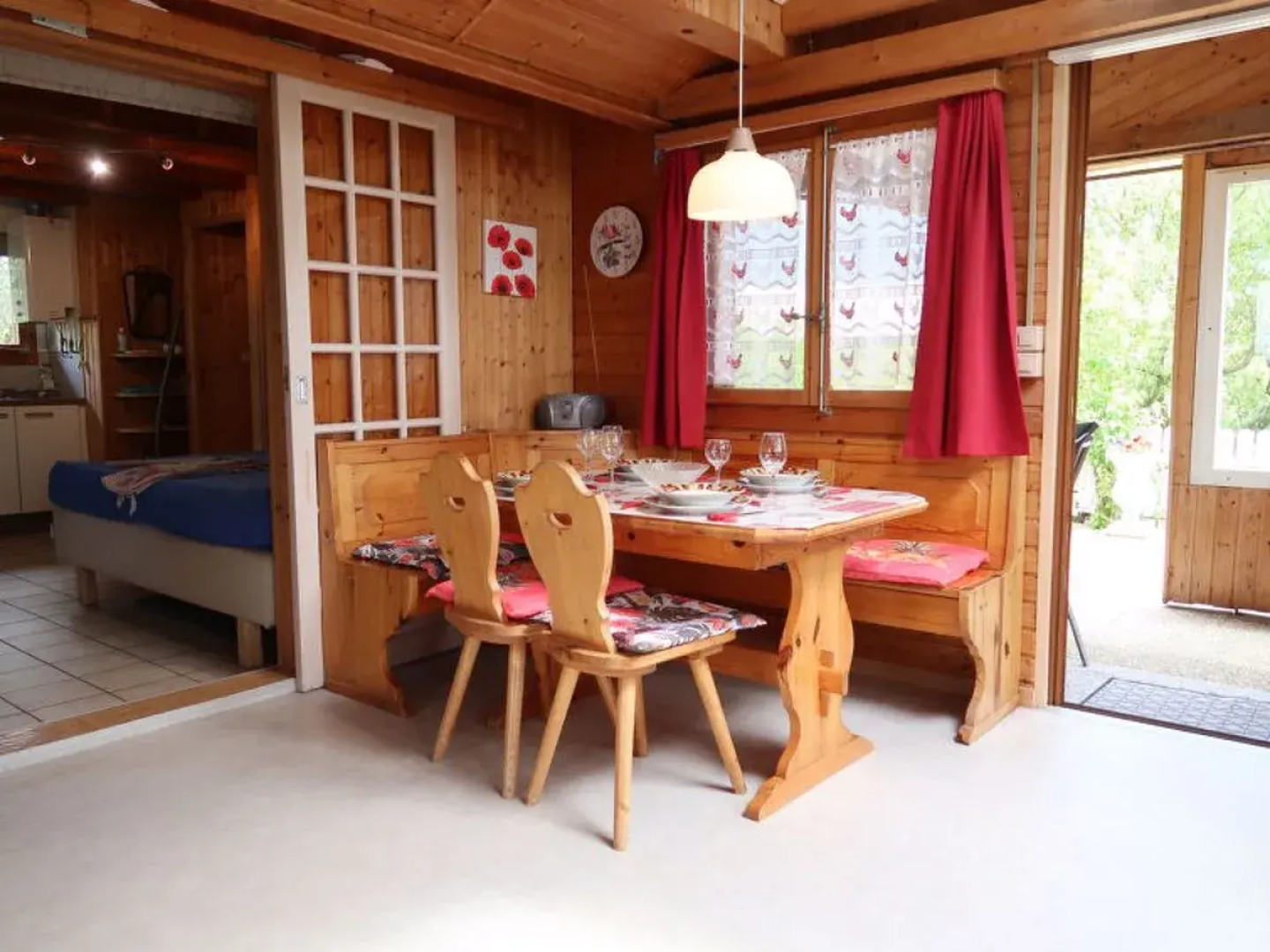 CHALET HüGLI MORMONT
