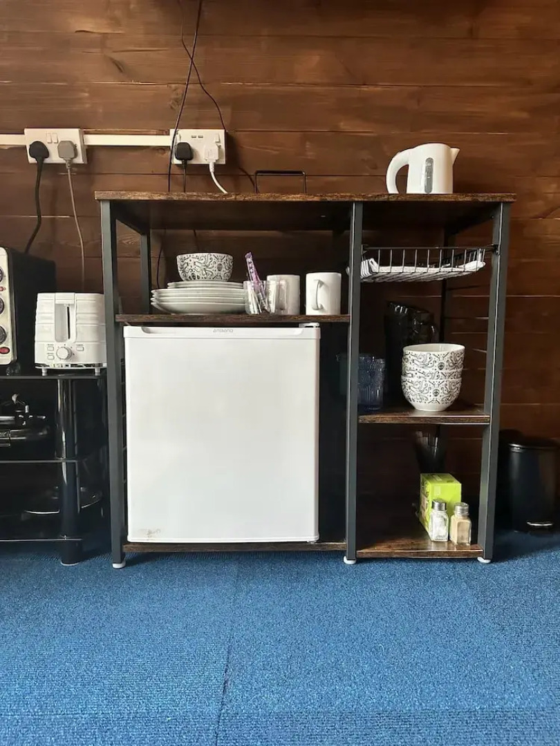 Woodland Camping pod With use of Campsite Bathroom