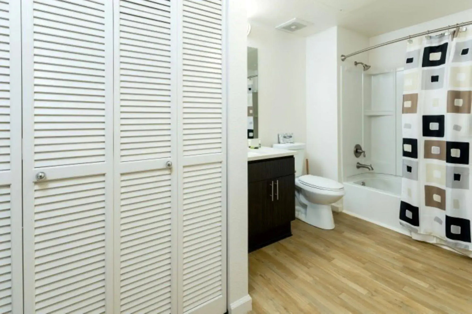 Global Luxury Suites at San Fernando