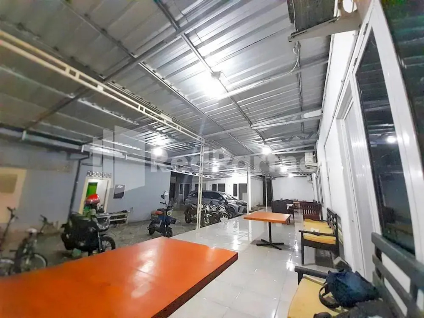 LH101 Guest House Syariah near Makam Sunan Bonang RedPartner