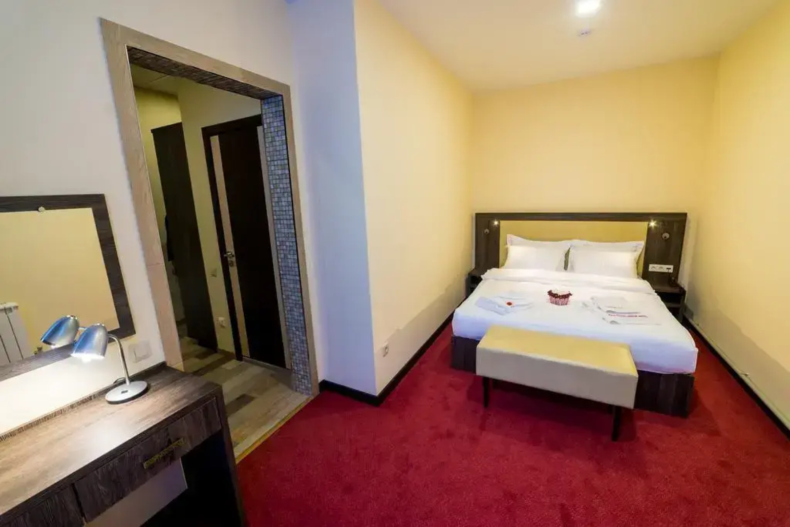 Красный Подсолнух