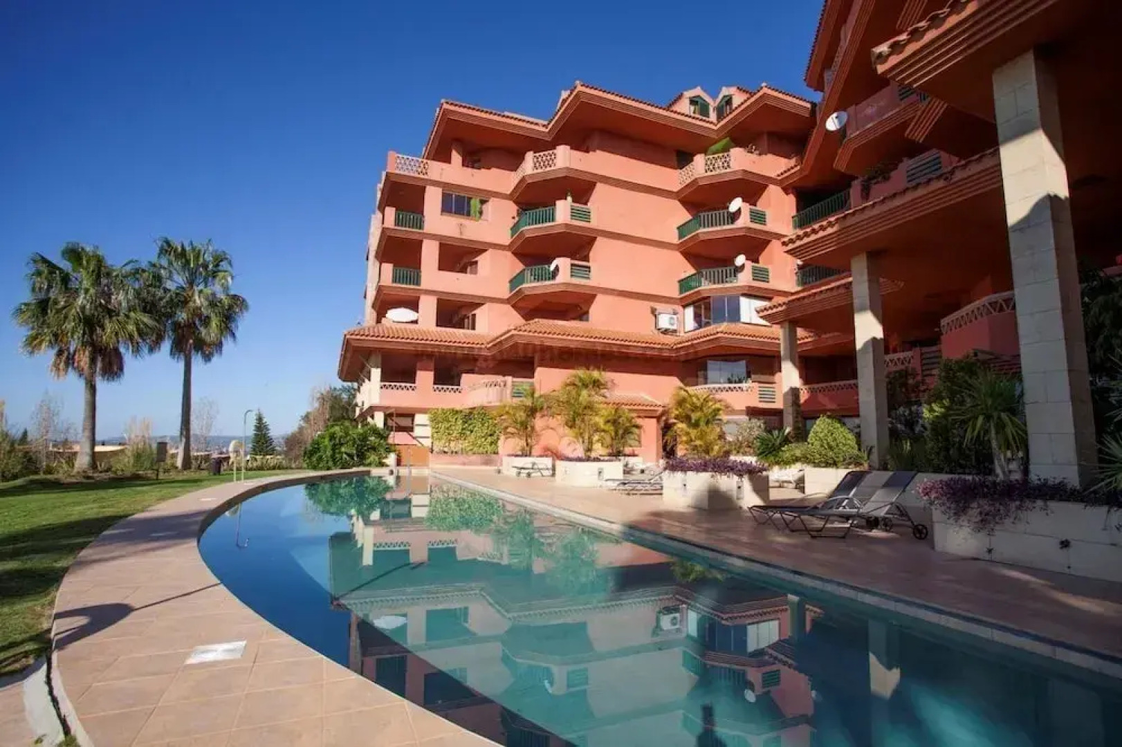 Penthouse M Reserva del Higueron 3 BEDROOMS. TRANSFER to the Beach and Train station. JACUZZI. WIFI. 2 PARKING. 2 SWIMMING POOL