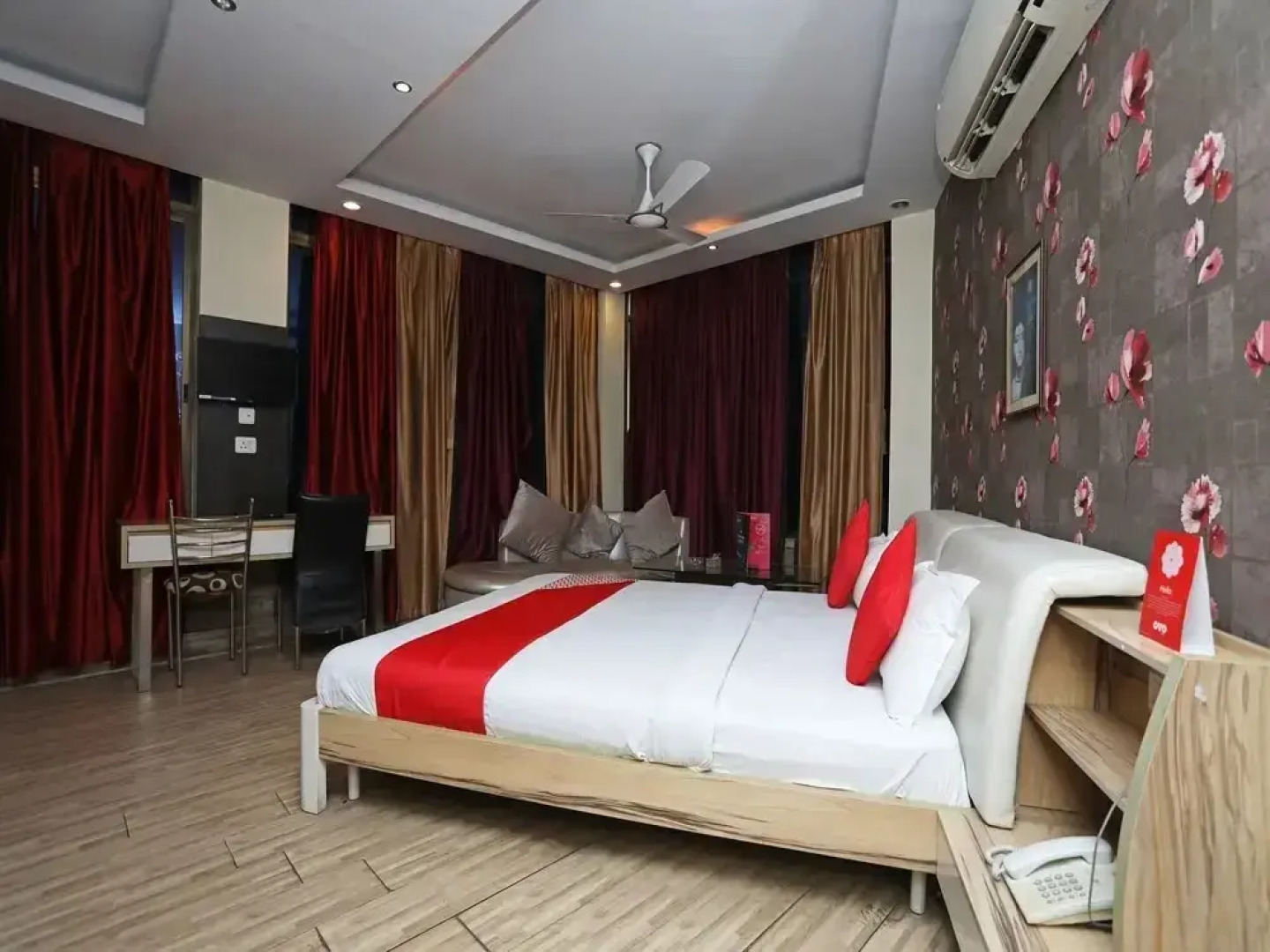 Skylark Hotel by OYO Rooms