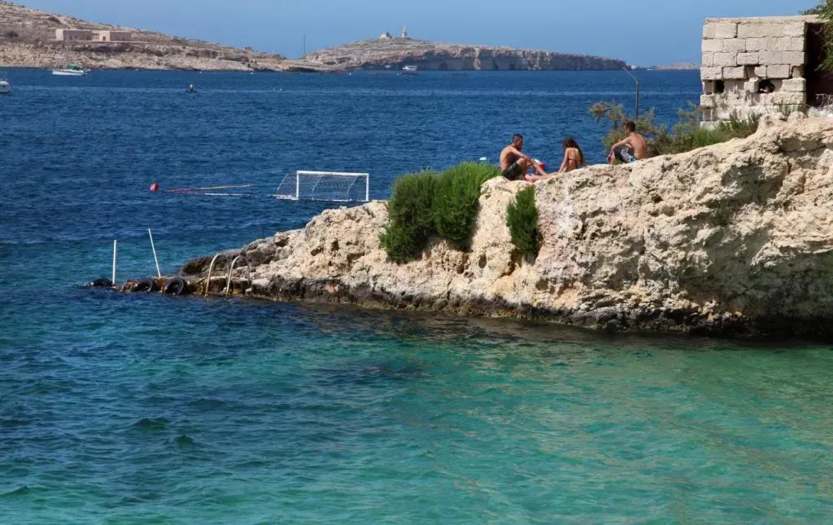 Blue Harbour 2 bedroom Seafront Apartment with stunning seaviews - by Getawaysmalta