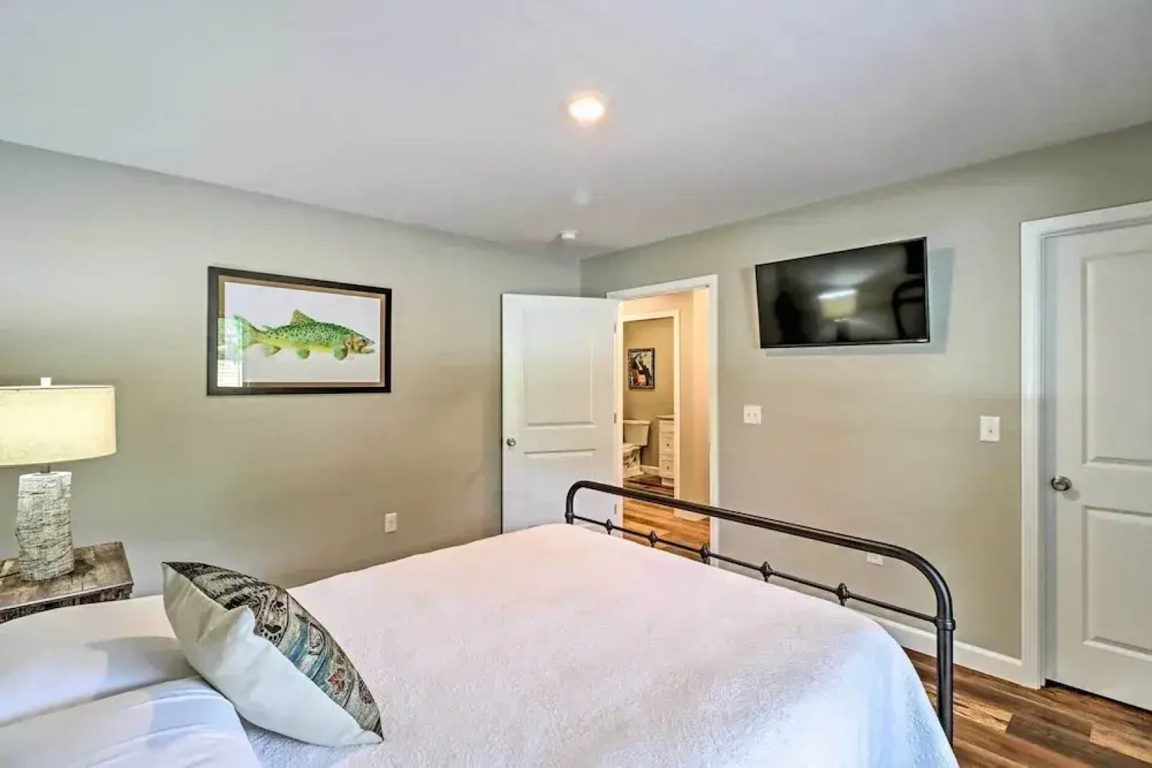 Bull Shoals Condo Retreat ~ 1 Mi to Marina!