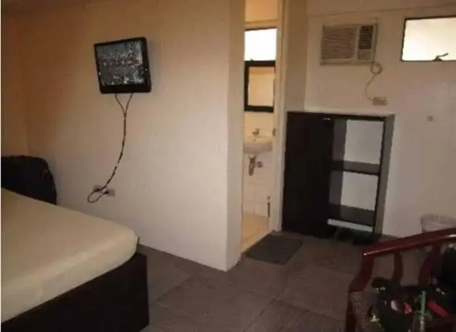 Toilena Room and Board