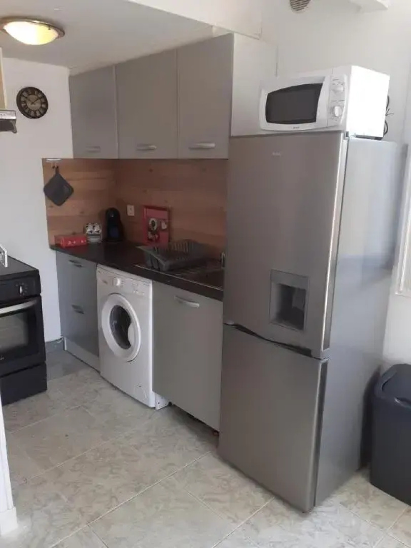 Maison à 200m de la mer, 10 mn de l'aéroport de Bastia avec sur place un Snack avec accès piscine gratuit pour la clientèle