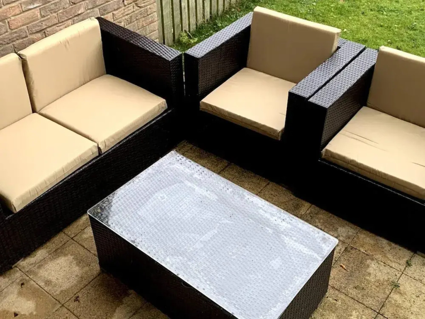 Waterside Townhouse With Balcony And Marina View