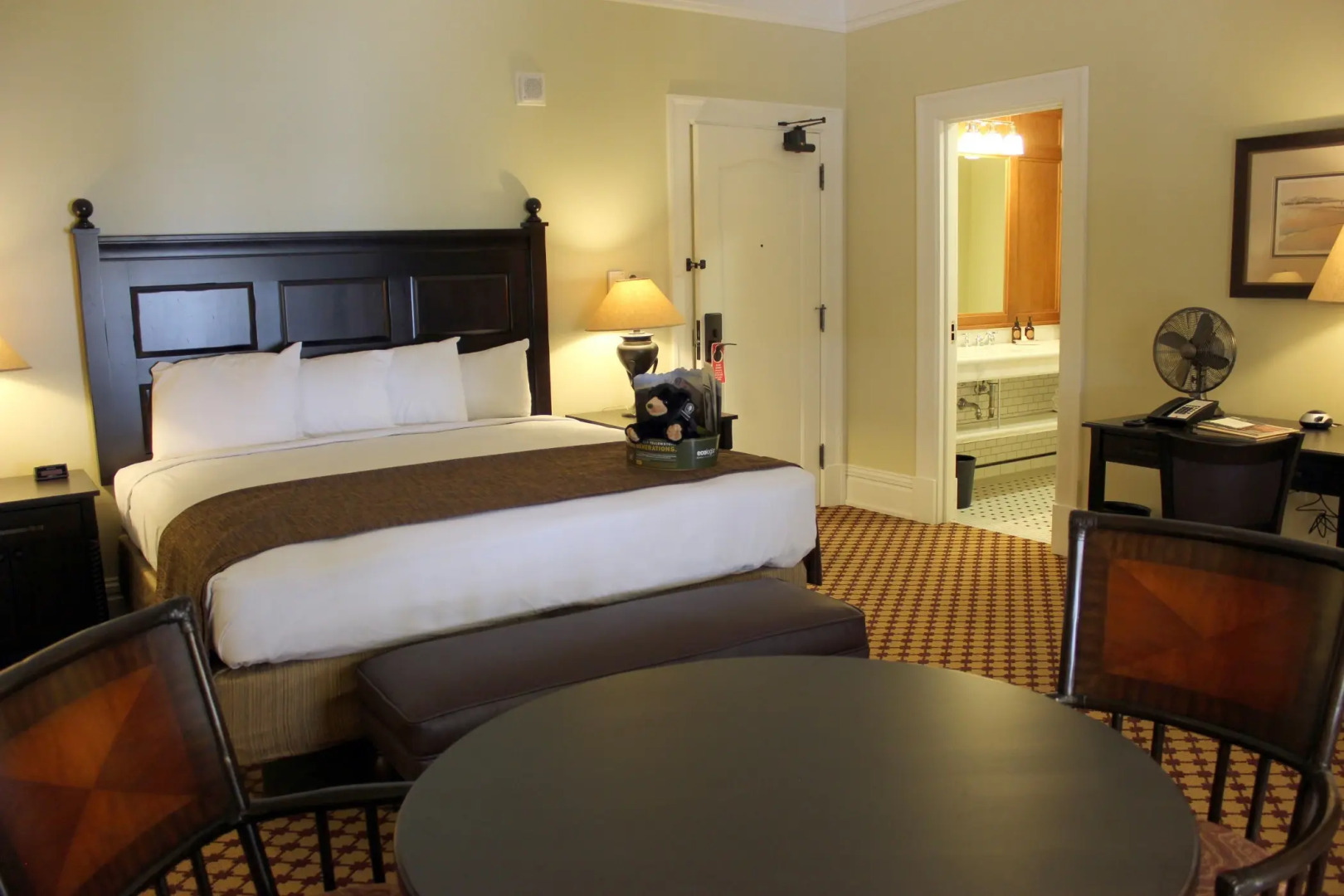 Lake Yellowstone Hotel & Cabins - Inside the Park