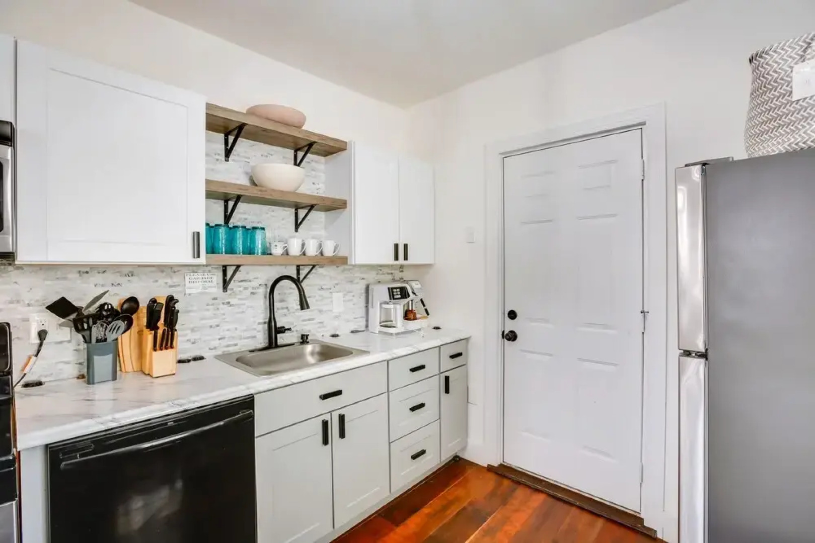 Atlantic City Home ~ 2 Mi to Ocean Casino Resort!