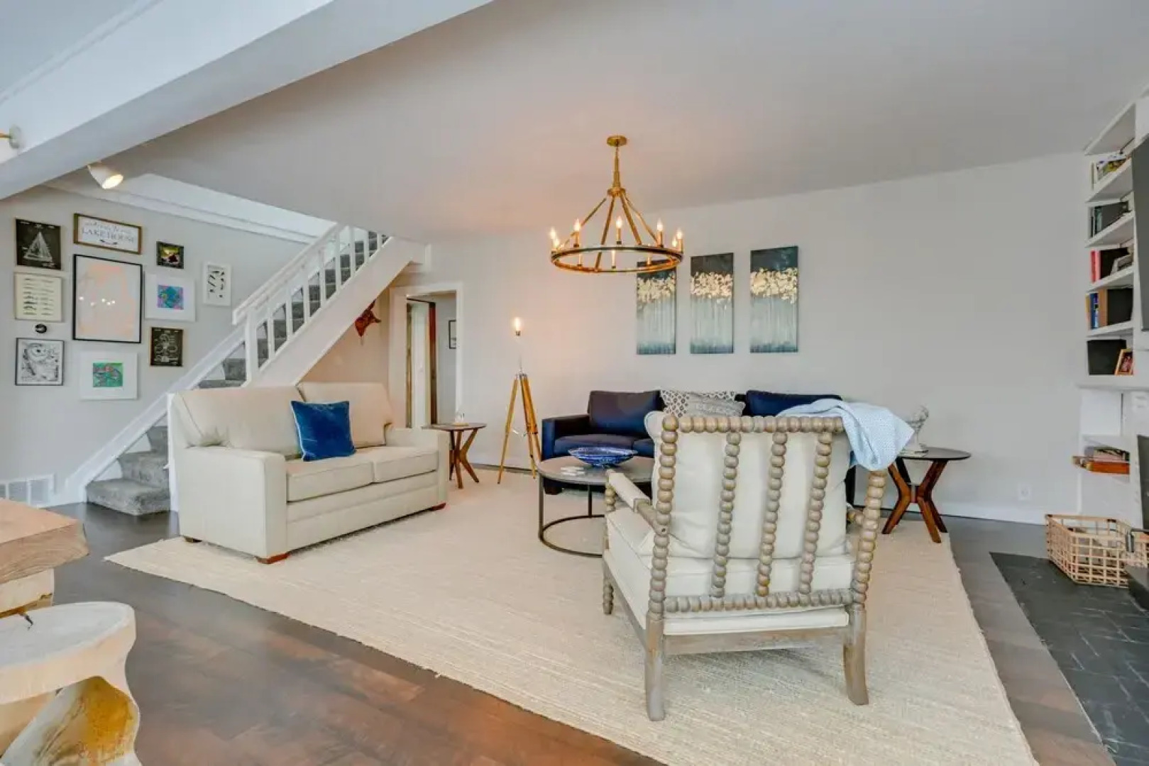 Luxe Waterfront Lake Fenton Home: Decks & Fire Pit