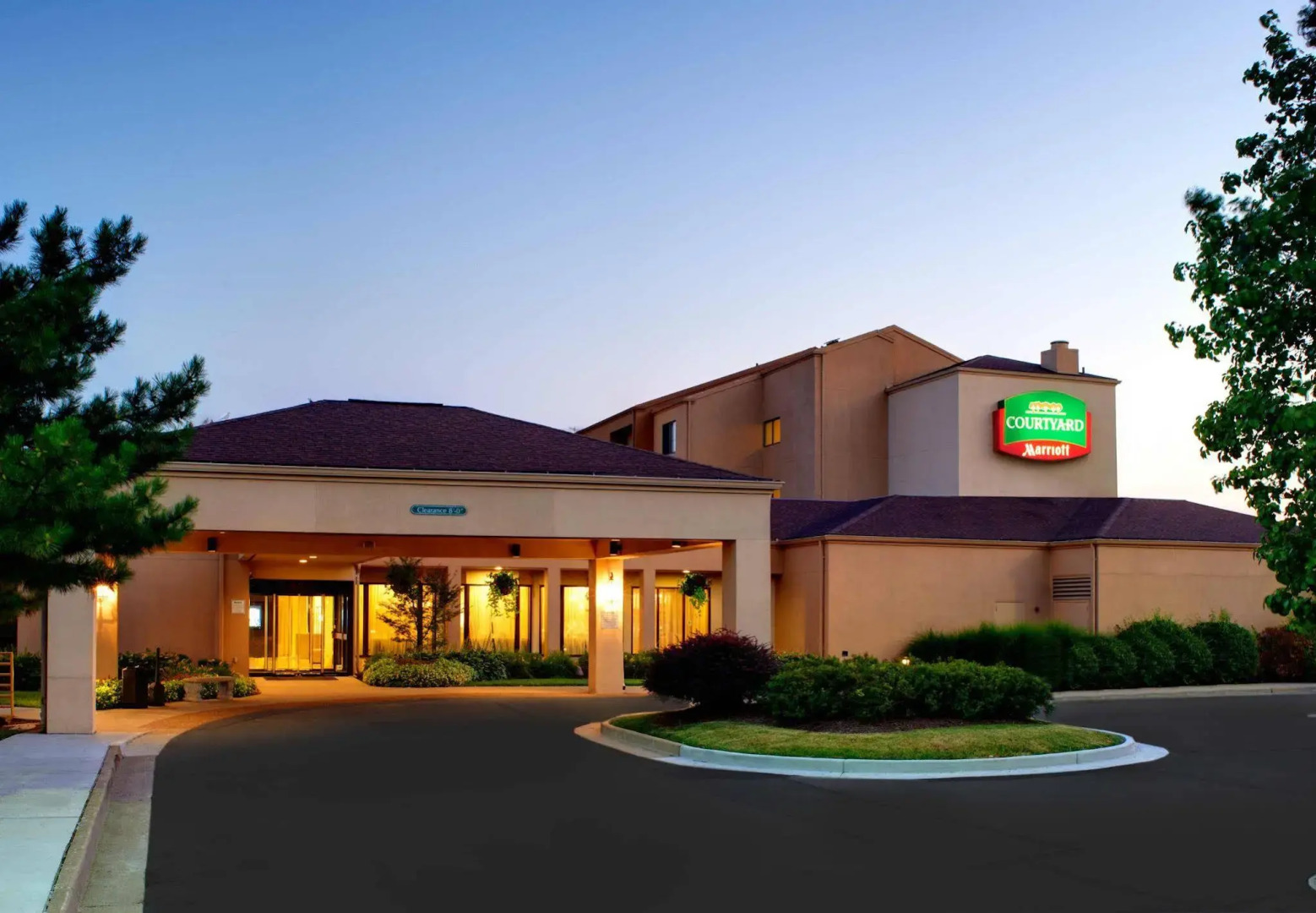 Courtyard by Marriott St. Louis Downtown West