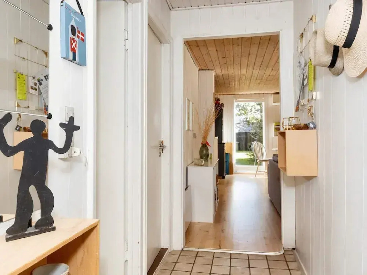 Tranquil Waterside Retreat-by Traum