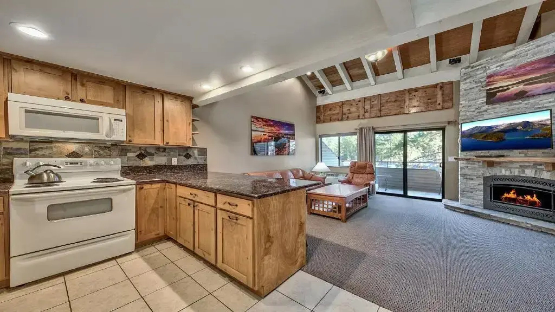 Aston Lakeland Village Beach & Mountain Resort