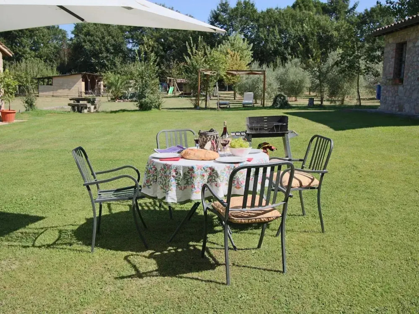 Apartment in Todi With Pool and Garden