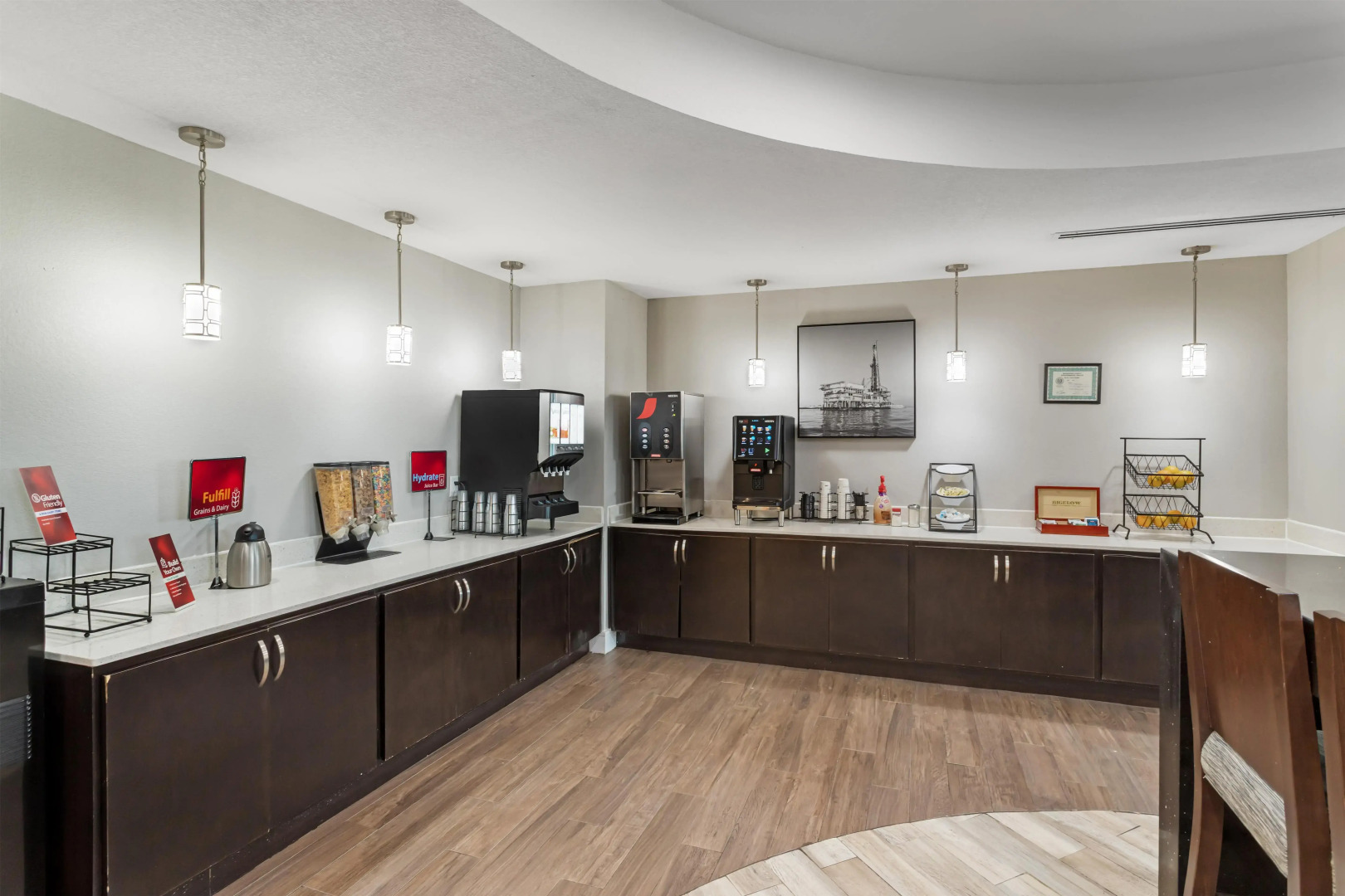 Best Western Plus Bay City Inn & Suites