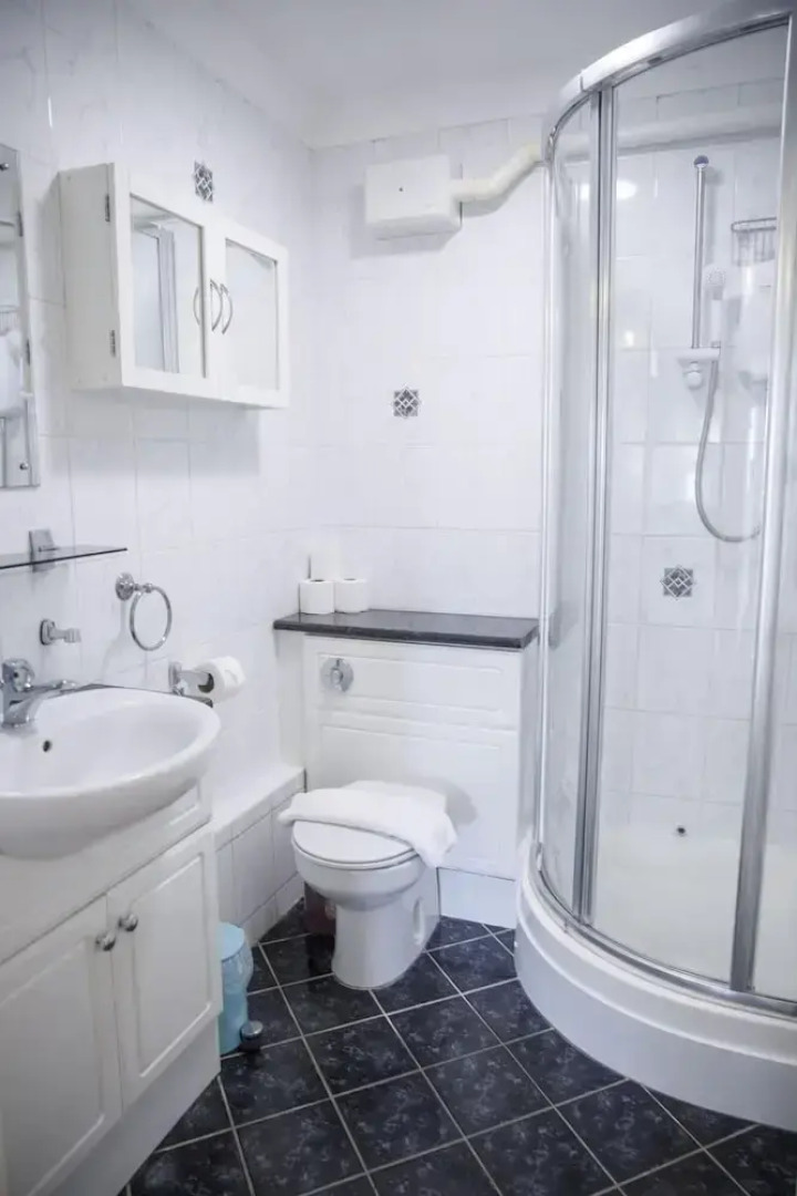 Lancing Seascape With Seaview By My Getaways