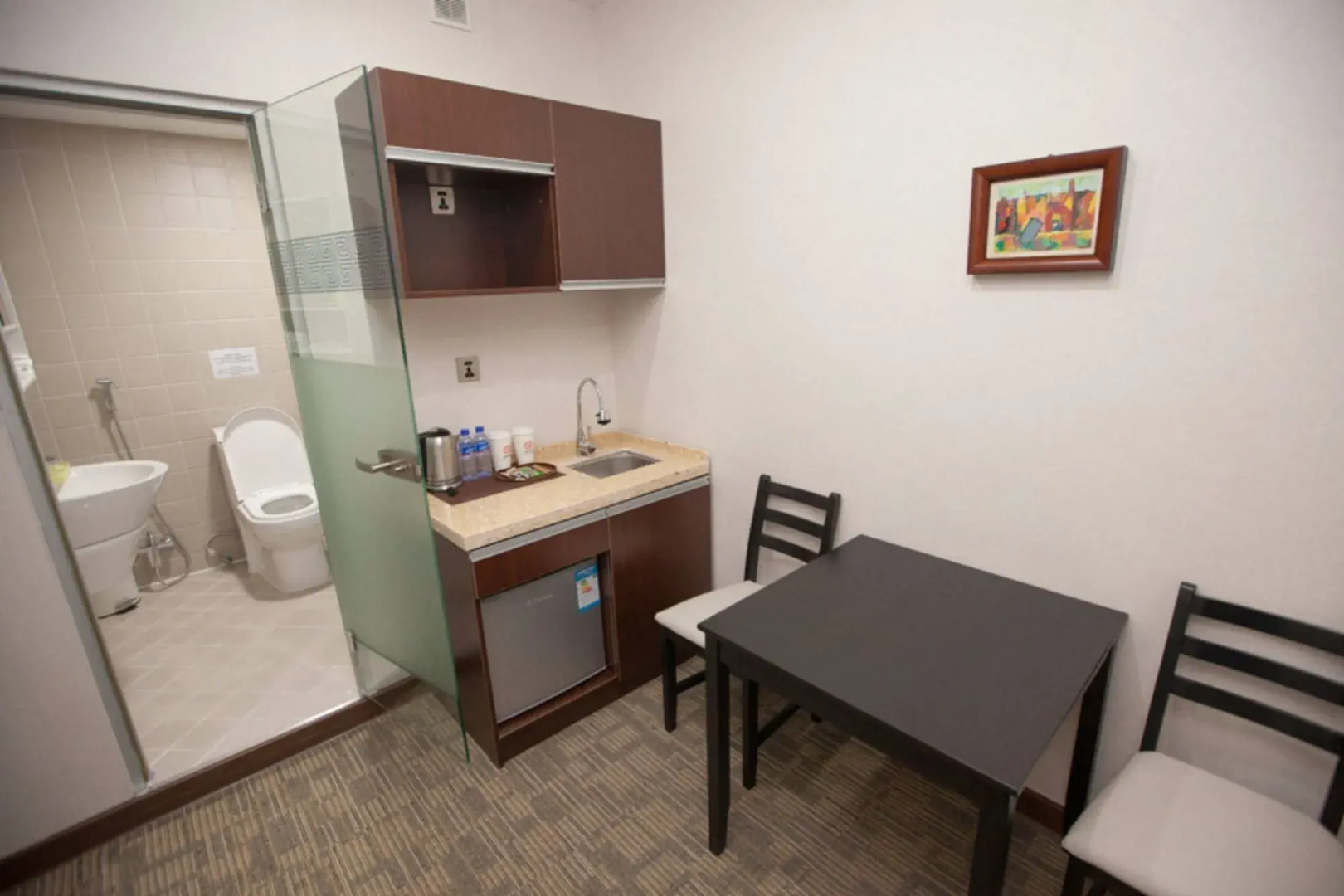 UBINN hotel & gallery