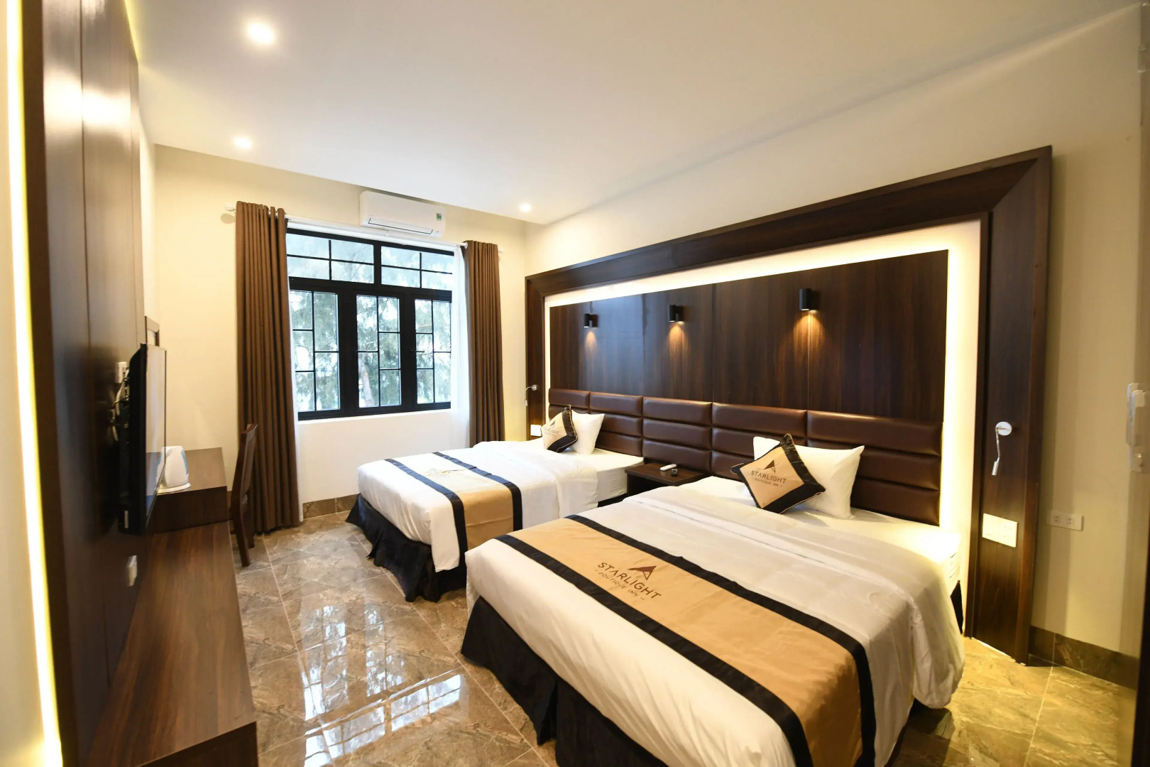 CoTo Starlight Boutique Hotel