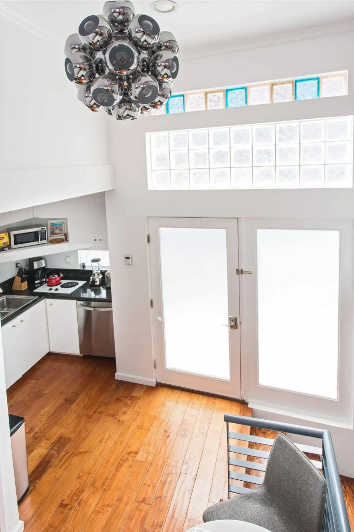 Beverly Hills Modern Guesthouse