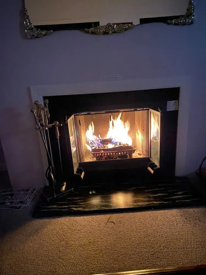 Romantic Getaway 2 Bedroom Condo by Redawning