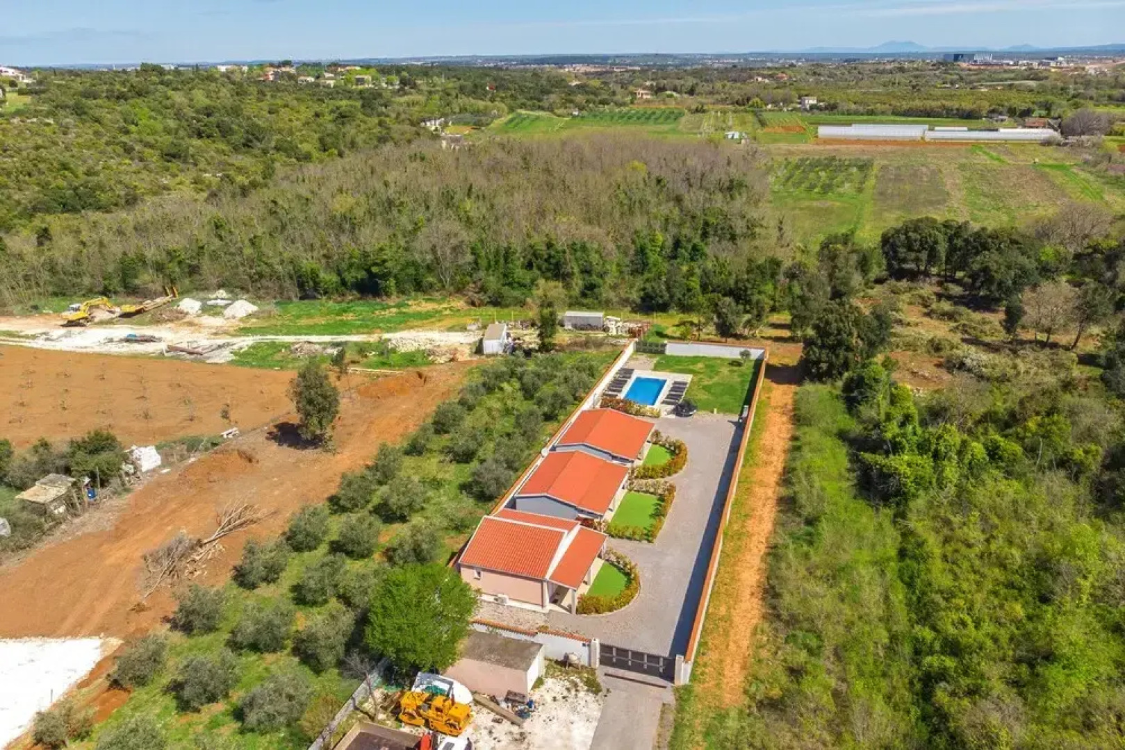 Pool Apartment Suzi 1