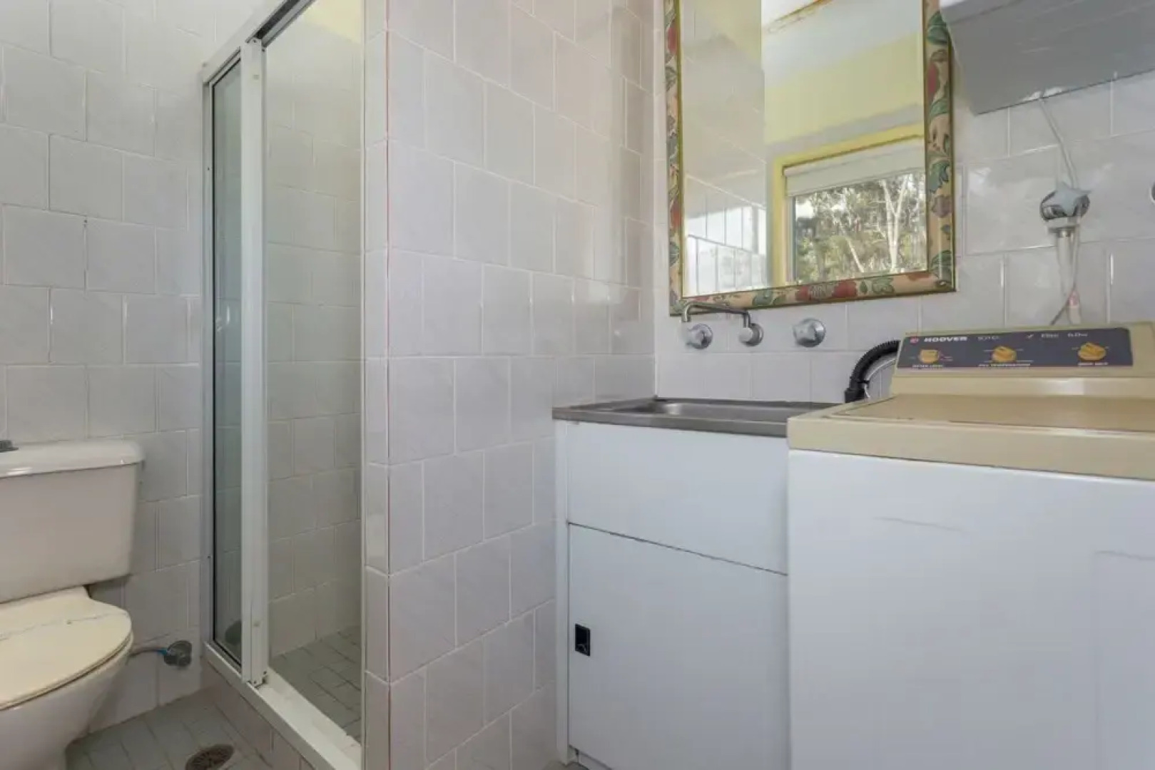 Retreat Beside The Beach - Unit Five