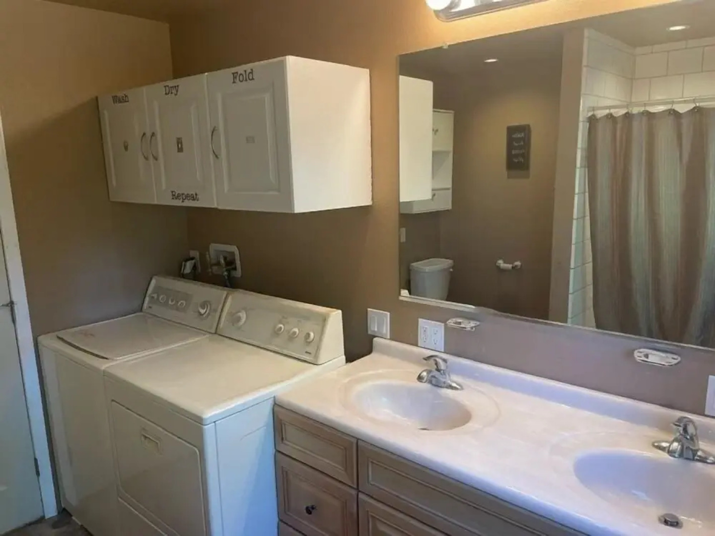 Hidden Views B 3 Bedroom Duplex by Redawning