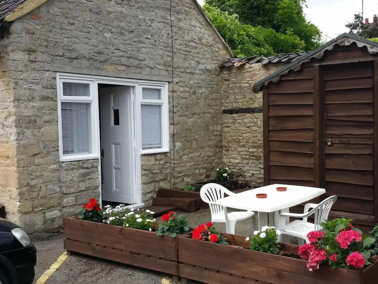 The Olde Three Cocks