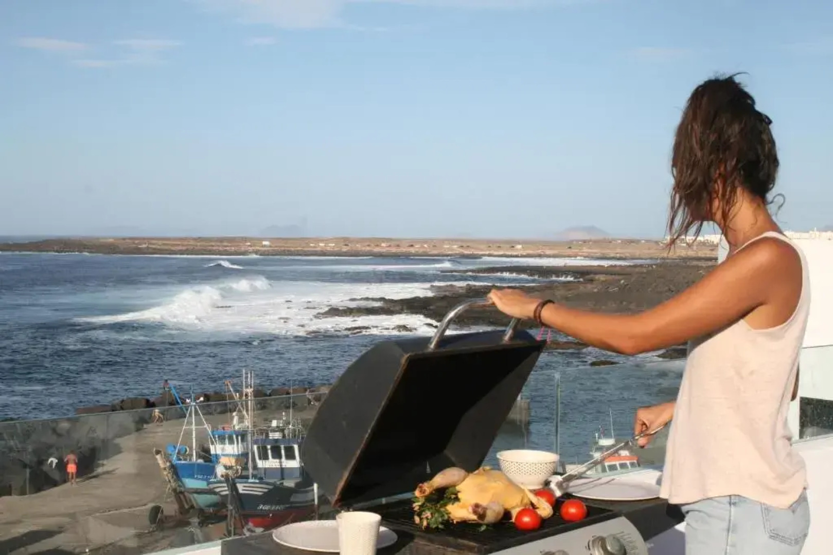 CASA ANCLADA en LA SANTA- 4 Apartamentos frente al mar- 1ª linea solarium barbacoa