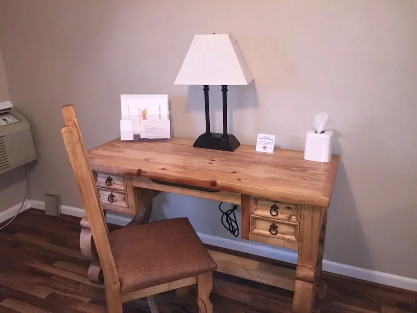 Four Horseman Travel Lodge