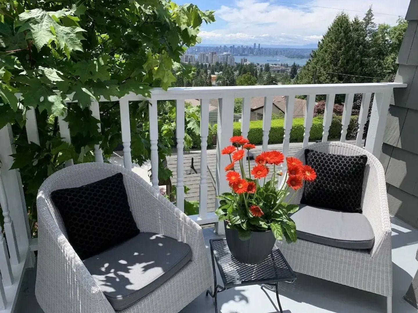 Crystal's View Bed & Breakfast