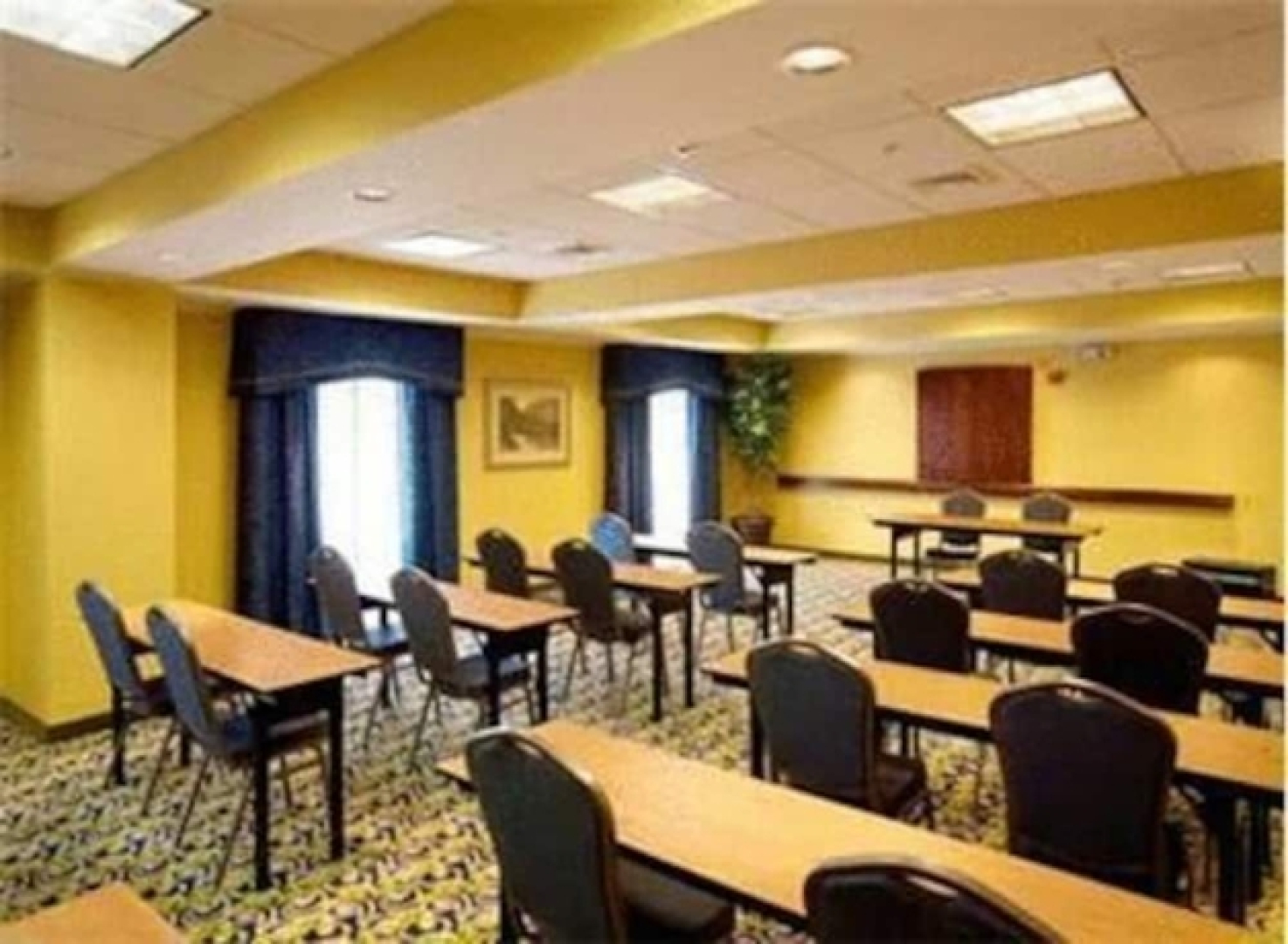 Country Hearth Inn (Ex. Regency Inn & Suites)
