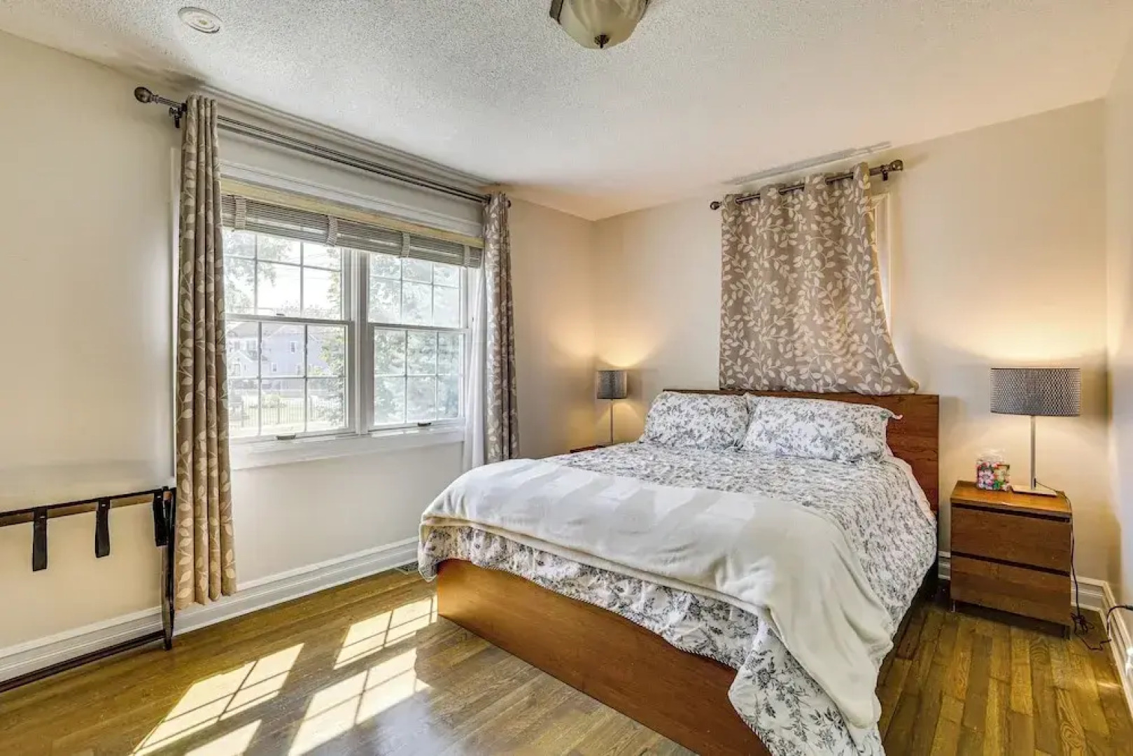 New Haven Gem w/ Private Pool, Walk to Beach!