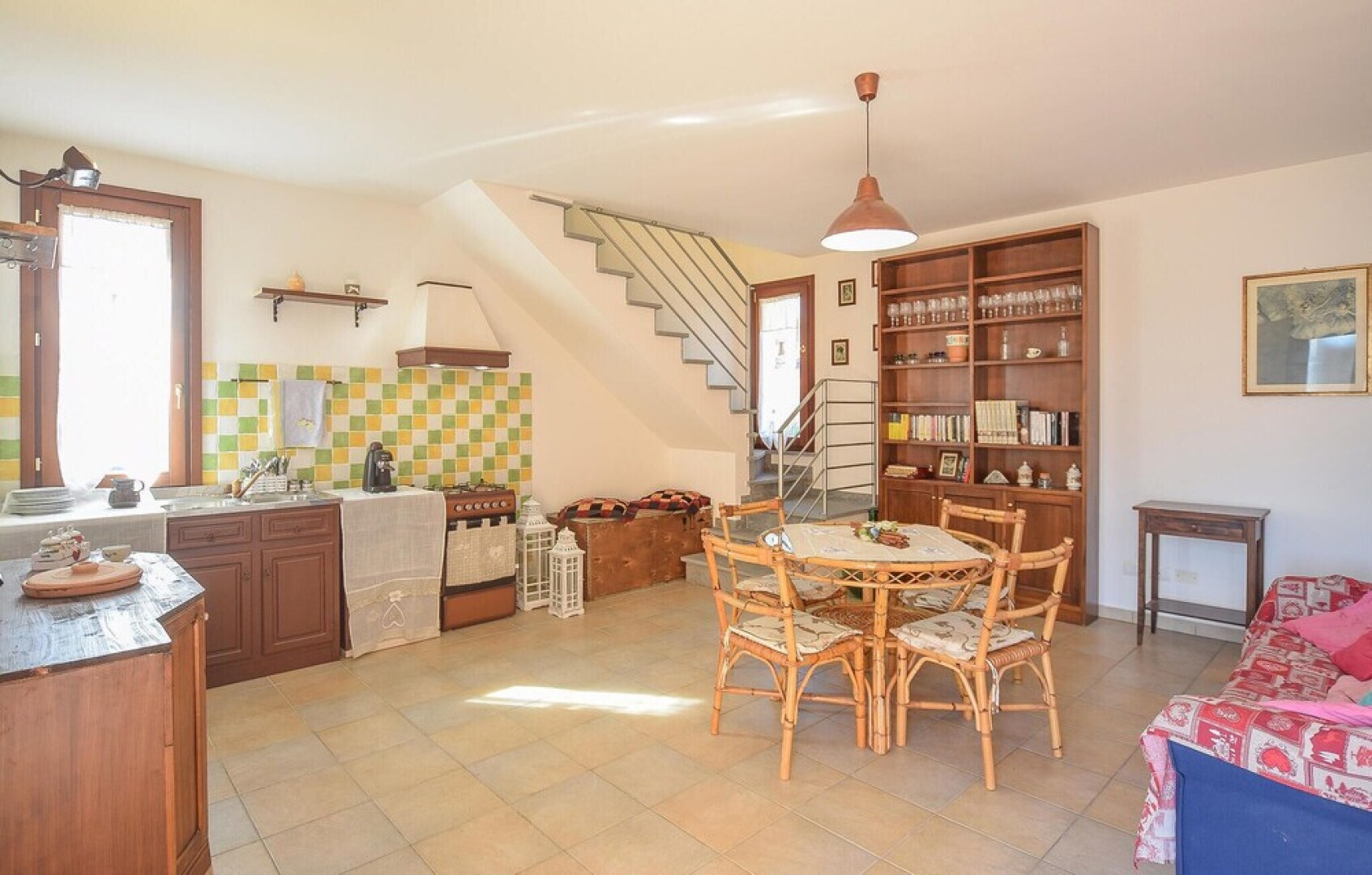 Beautiful Home in Orentano With 2 Bedrooms and Wifi