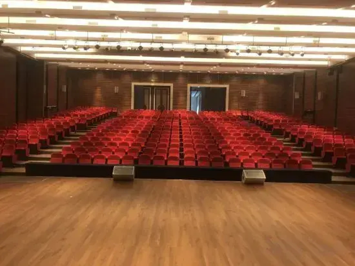 Hong Hu International Hotel