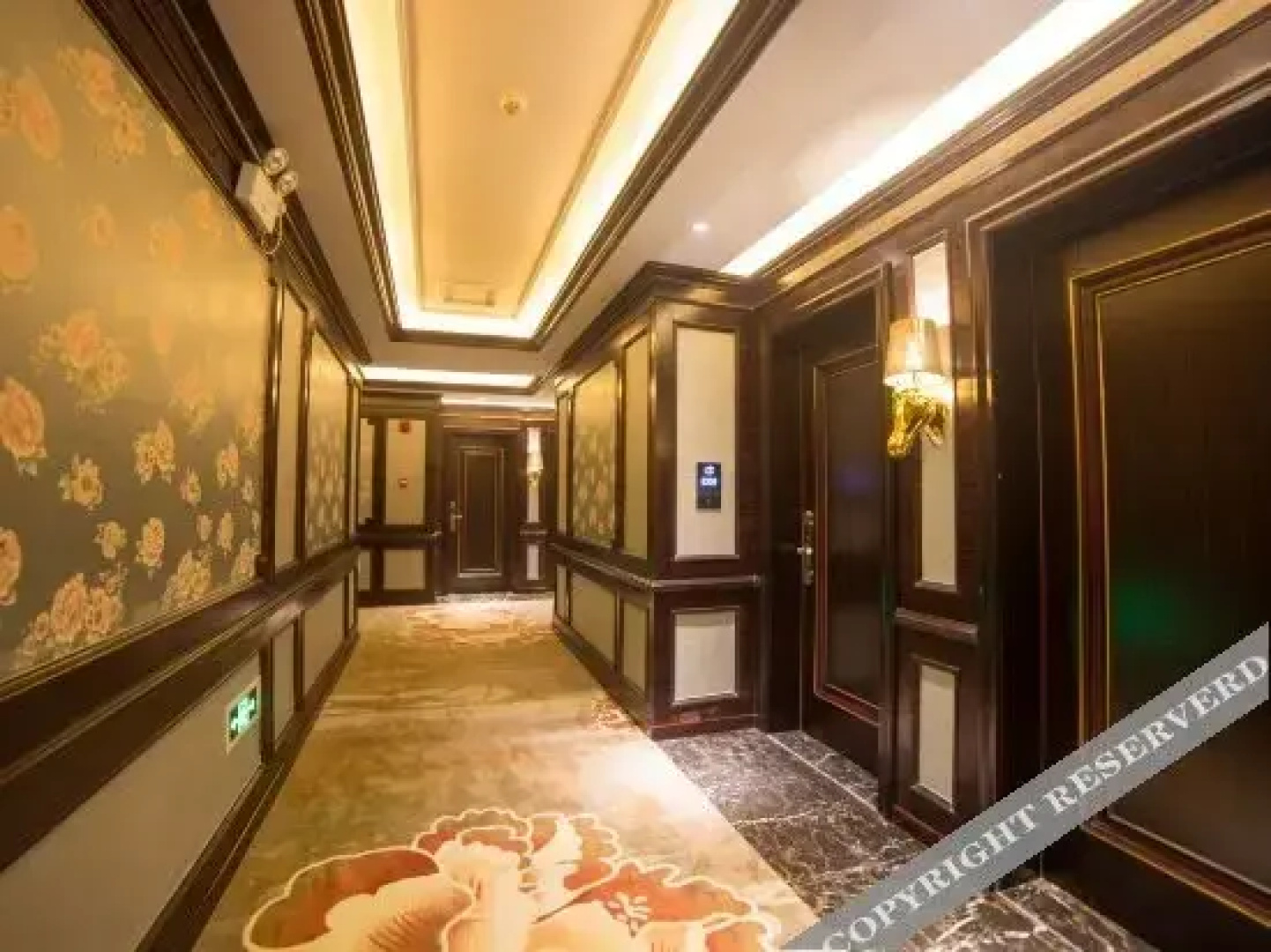 Meishan Yichuan Earl Hotel (Meishan East Railway Station Wanda Plaza)